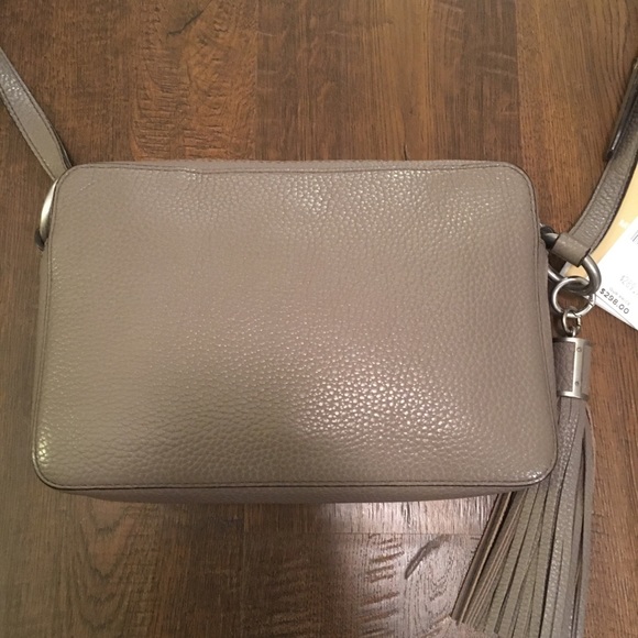 Michael Kors mini grommets Lg EW crossbody - Picture 4 of 9